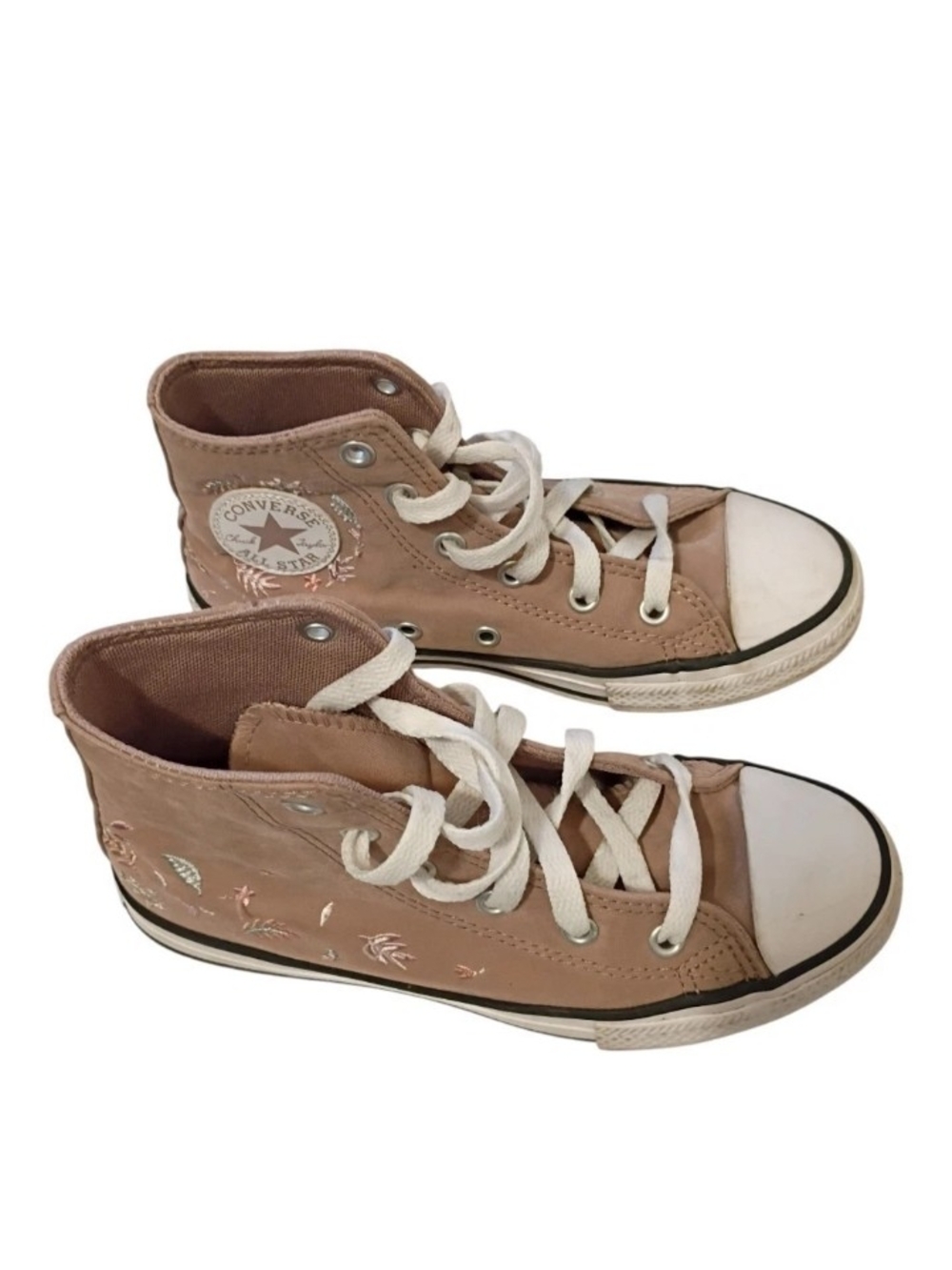 Girls Converse All Star Sneakers with stitching detail Youth Size 1 Excellent